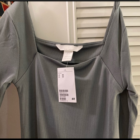 H&M long sleeve, ribbed green maternity dress - Picture 4 of 4